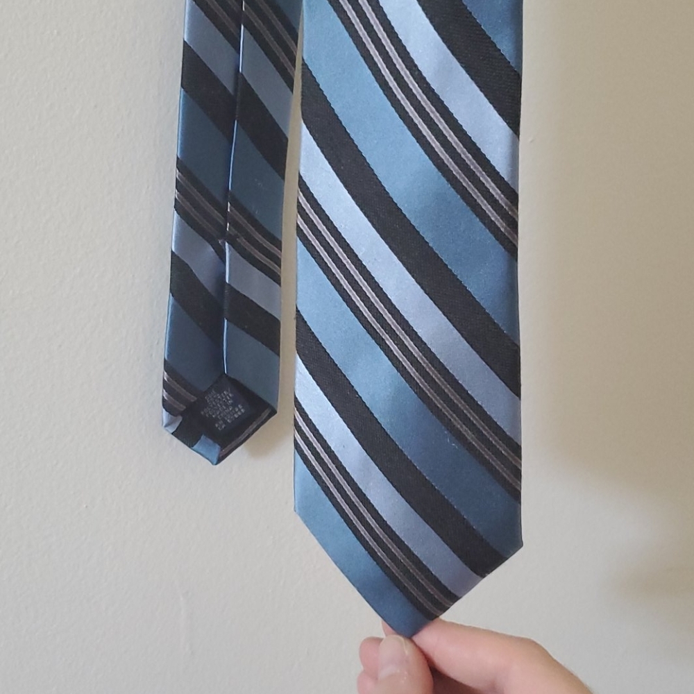 DKNY striped tie